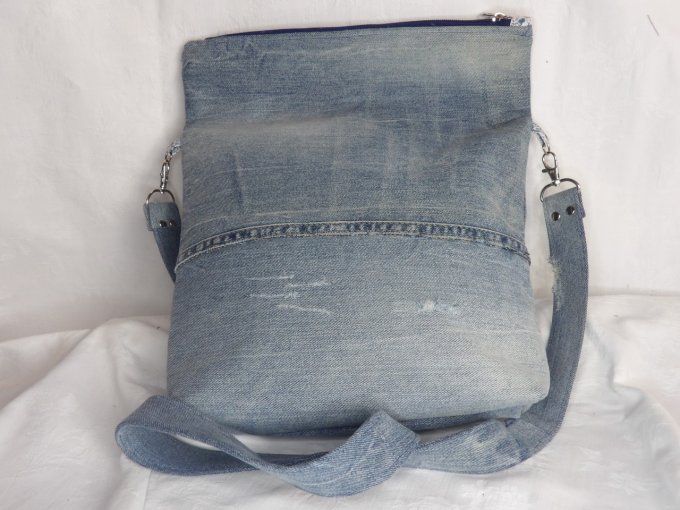 Sac bandouilière Plié en jean bleu et Liberty