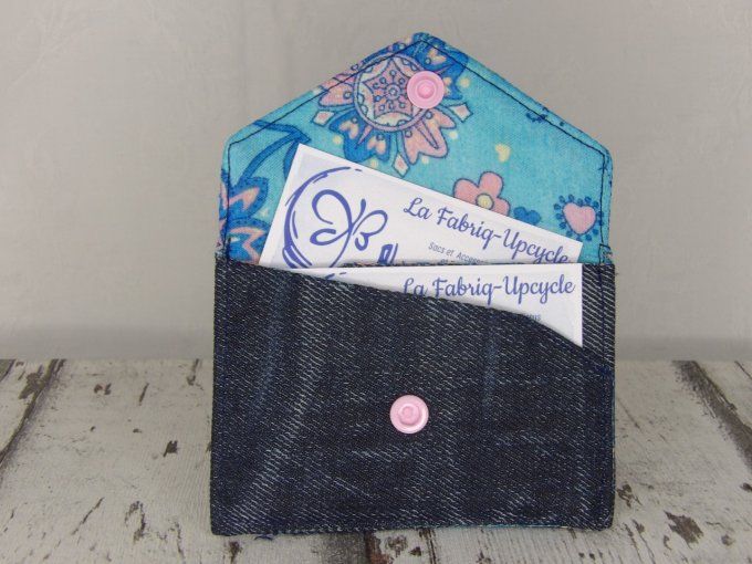 Le P'tit Porte-Cartes en Jean Upcyclé